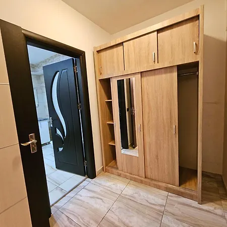 Appartement Elena Isaran - Coresi *